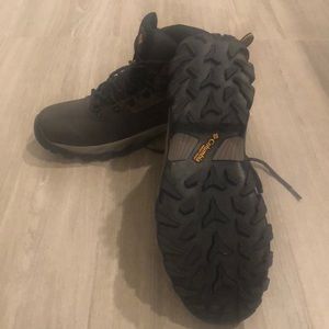 Columbia Newton Ridge Plus II Mens Hiking Shoes Wa